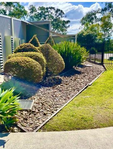 commercial garden maintenance for Kangaroo Point
